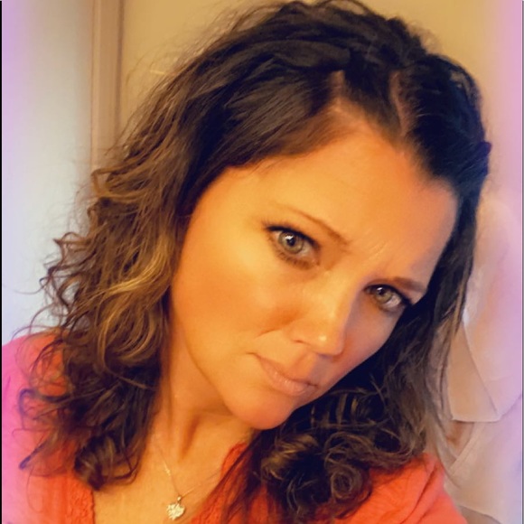 Meet your Posher, Mrsj - Picture 2 of 5